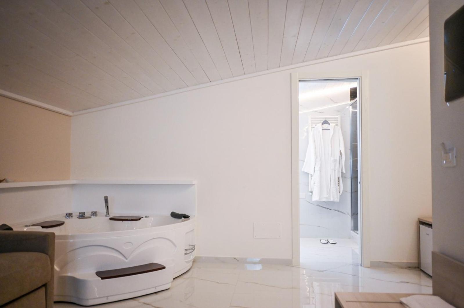 Principe Boemondo Luxury Room Canosa di Puglia Exterior foto